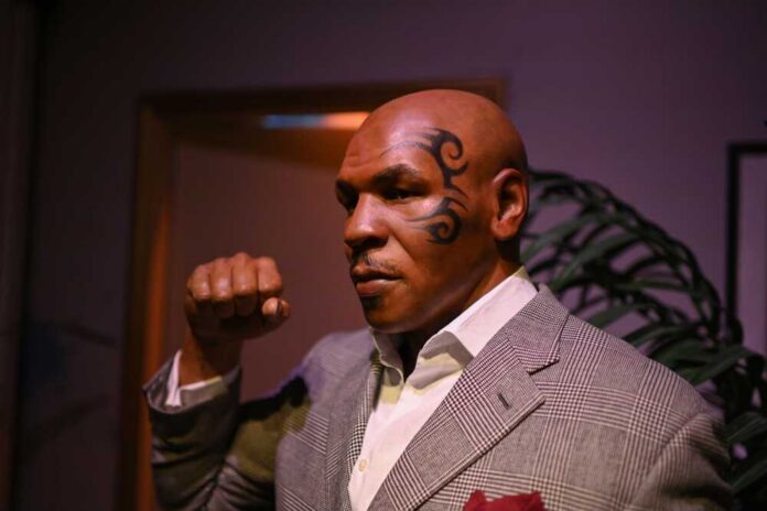 shutterstock_2489302897.jpg Mike Tyson