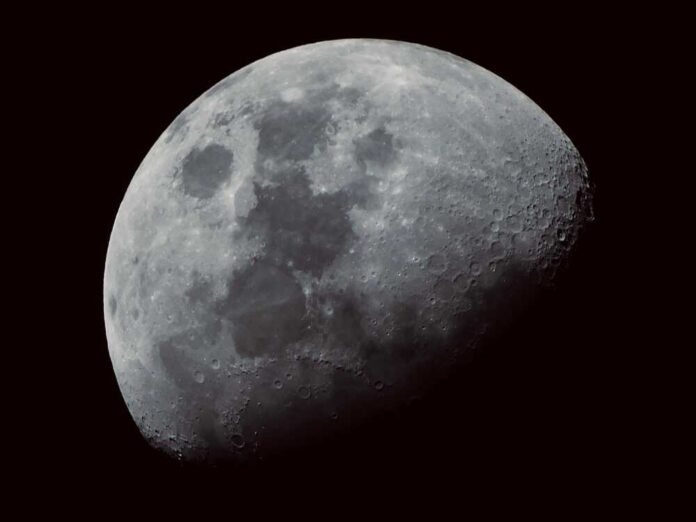 shutterstock_2655764721.jpg Close-up view of the moon showing craters and surface details